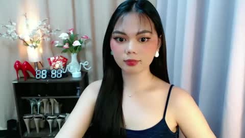 Snapshot of yourangelictransgirl chatting on October 2025 12:41:02 PM Hi its me Yna online show from October 2025 12:41:02 PM
