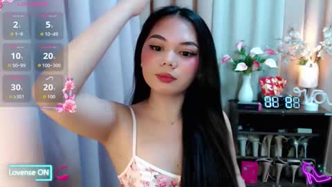 Snapshot of yourangelictransgirl chatting on November 2025 01:10:01 PM Hi its me Yna online show from November 2025 01:10:01 PM