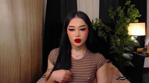 Snapshot of yourasiancockisontop chatting on December 2025 06:17:01 PM kim online show from December 2025 06:17:01 PM