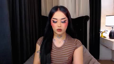 Snapshot of yourasiancockisontop chatting on December 2025 02:07:02 AM kim online show from December 2025 02:07:02 AM