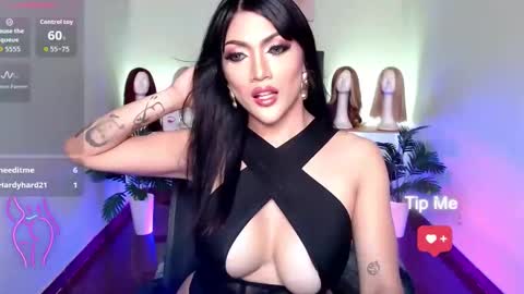 Snapshot of yourasiangoddess69 chatting on October 2025 11:54:02 AM Goddess online show from October 2025 11:54:02 AM