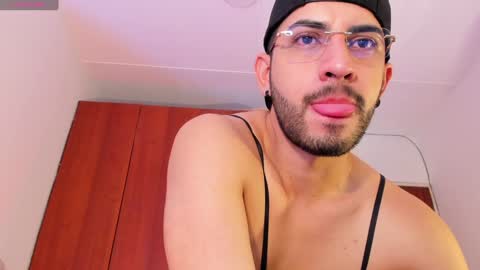 YOURBOYNEXTDOOR online show from December 2024 11:45:01 AM