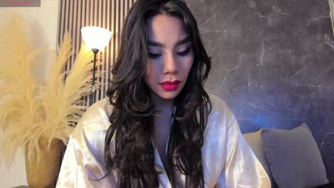 Snapshot of yourcutemolly chatting on January 2025 04:09:01 AM Selena online show from January 2025 04:09:01 AM