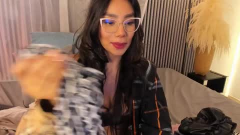 Snapshot of yourcutemolly chatting on February 2025 08:26:02 AM Selena online show from February 2025 08:26:02 AM