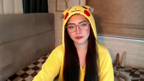 Snapshot of yourdevilsweettsx chatting on January 2025 06:48:02 AM JEN online show from January 2025 06:48:02 AM