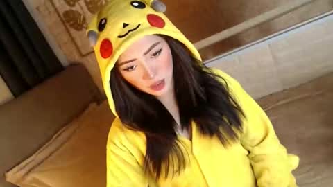 Snapshot of yourdevilsweettsx chatting on October 2025 10:52:02 AM JEN online show from October 2025 10:52:02 AM