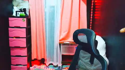 yourdirtygirl_lyla online show from February 2026 07:23:02 PM