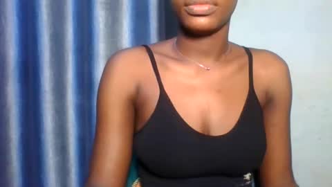 Snapshot of yourfavcamgirl_ chatting on January 2026 05:33:01 AM favcamgirl online show from January 2026 05:33:01 AM