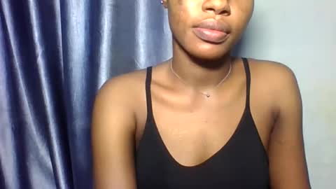 Snapshot of yourfavcamgirl_ chatting on February 2026 05:06:01 AM favcamgirl online show from February 2026 05:06:01 AM