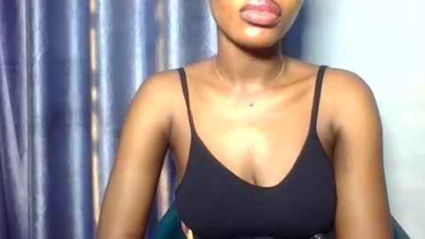 Snapshot of yourfavcamgirl_ chatting on February 2026 06:40:02 AM favcamgirl online show from February 2026 06:40:02 AM