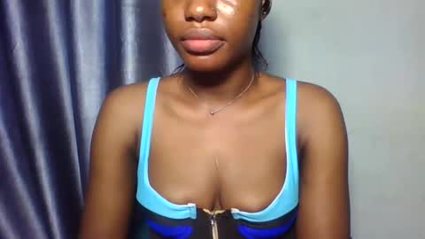 Snapshot of yourfavcamgirl_ chatting on February 2026 06:24:01 AM favcamgirl online show from February 2026 06:24:01 AM