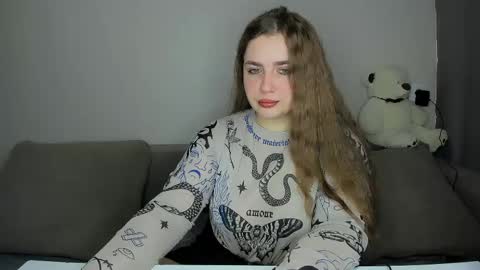 yourgem__ online show from April 2026 03:04:01 AM