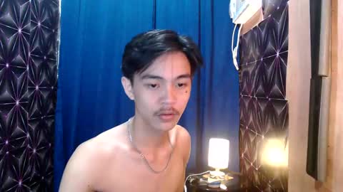 Snapshot of yourguy_josh23 chatting on December 2024 08:52:01 AM Josh online show from December 2024 08:52:01 AM