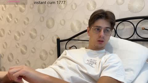 Snapshot of yourhotchristian chatting on December 2024 06:31:01 AM Chris online show from December 2024 06:31:01 AM