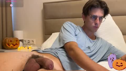 Snapshot of yourhotchristian chatting on October 2025 06:48:01 AM Chris online show from October 2025 06:48:01 AM