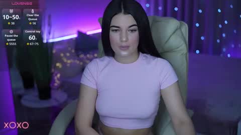 L O L A online show from September 2025 05:58:01 PM