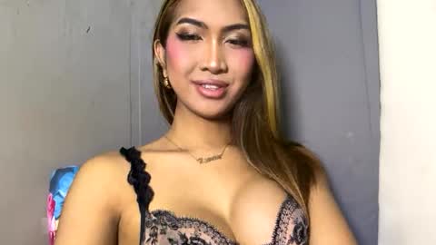 yourlovebella88 online show from February 2026 05:14:01 PM