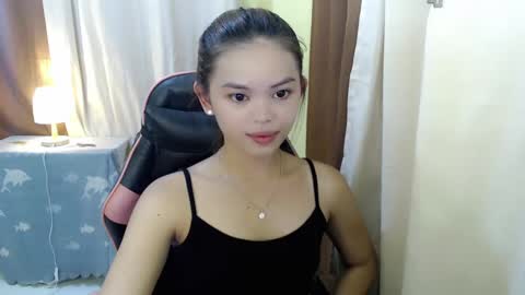 Snapshot of yourlovelytranspinay chatting on January 2025 02:32:02 AM your lovely Dina online show from January 2025 02:32:02 AM