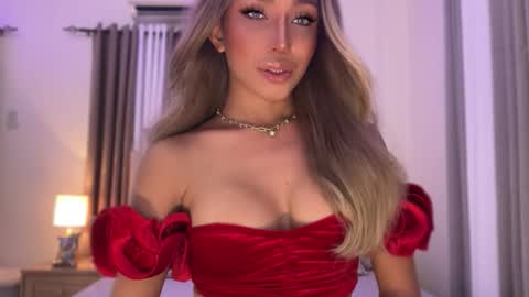 Snapshot of yourlovingpearlita1000 chatting on September 2025 01:44:02 PM Pearl online show from September 2025 01:44:02 PM