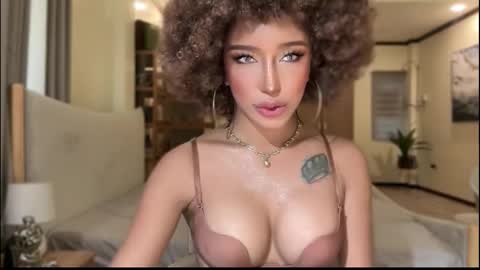 Snapshot of yourlovingpearlita1000 chatting on October 2025 05:15:02 AM Pearl online show from October 2025 05:15:02 AM