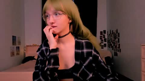 my name is Liana ntmu  online show from December 2024 07:54:01 AM