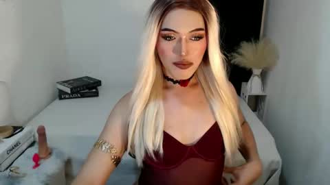 TIFFANY SUCKING QUEEN online show from April 2026 01:52:02 AM