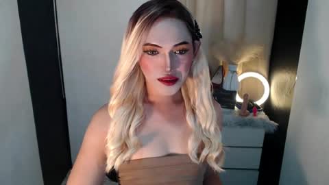 TIFFANY SUCKING QUEEN online show from August 2026 01:48:01 AM