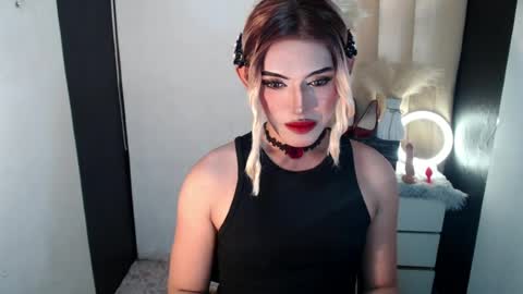 TIFFANY SUCKING QUEEN online show from August 2026 03:19:01 AM