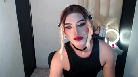 TIFFANY SUCKING QUEEN online show from August 2026 03:23:02 AM