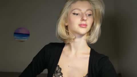 Snapshot of yournaughtymiss chatting on December 2024 01:14:01 AM Eva online show from December 2024 01:14:01 AM