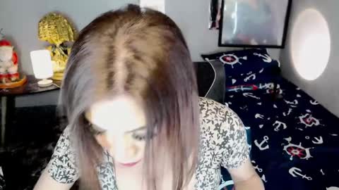 kim online show from February 2025 07:10:01 PM