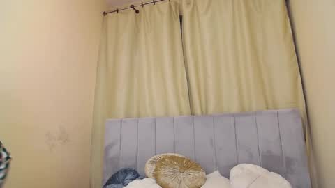 yours_jasmin online show from February 2025 06:17:01 PM