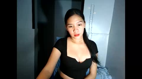 yoursexy_reb online show from December 2025 04:02:01 PM