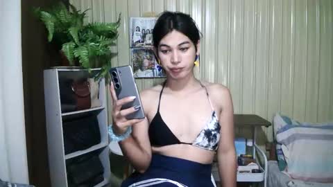yoursubmissive_larah online show from May 2026 12:21:02 PM
