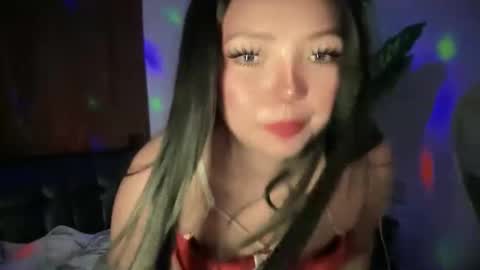 Snapshot of yoursweethot_faye chatting on February 2026 04:24:02 PM Faye online show from February 2026 04:24:02 PM