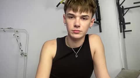 Snapshot of yoursweetyguy chatting on November 2025 04:28:02 PM yoursweetyguy online show from November 2025 04:28:02 PM