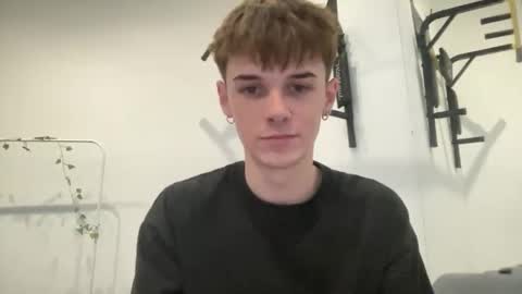 Snapshot of yoursweetyguy chatting on November 2025 02:06:01 PM yoursweetyguy online show from November 2025 02:06:01 PM