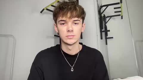 Snapshot of yoursweetyguy chatting on December 2025 03:32:02 PM yoursweetyguy online show from December 2025 03:32:02 PM