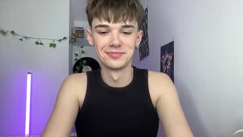yoursweetyguy online show from May 2026 10:49:02 PM