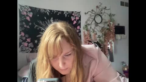 Snapshot of yourthickgingergoddess chatting on February 2025 08:38:02 PM yourthickgingergoddess online show from February 2025 08:38:02 PM