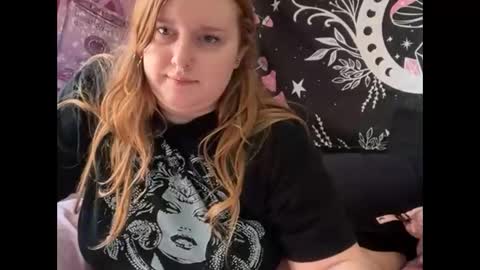 Snapshot of yourthickgingergoddess chatting on November 2025 04:06:02 PM yourthickgingergoddess online show from November 2025 04:06:02 PM
