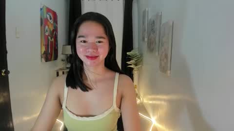 yourtinybunny online show from September 2025 06:33:01 PM