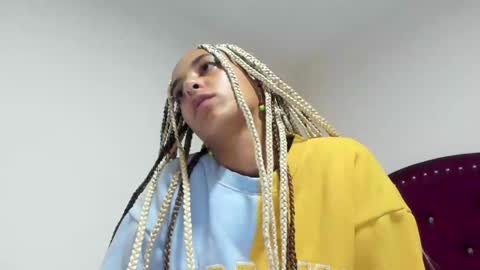 elizabeth  ju   online show from December 2024 01:48:02 AM