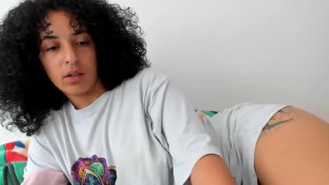 elizabeth  ju   online show from February 2025 05:21:02 PM