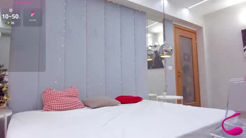 Crazy P online show from February 2025 06:54:02 AM