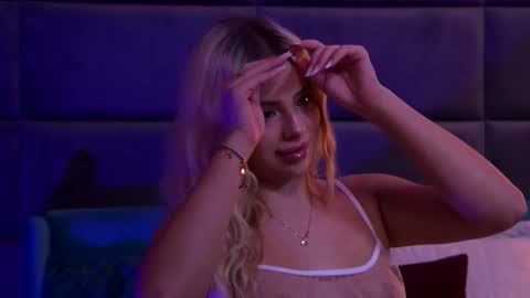 Foxie online show from November 2025 03:56:01 PM