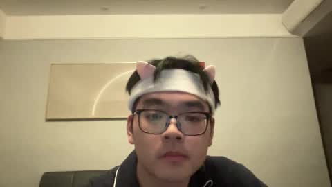 Albert Locko online show from February 2026 06:14:01 PM