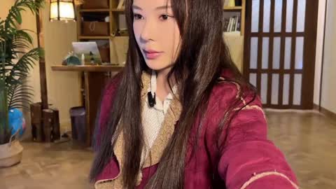 lili online show from November 2025 01:21:02 PM