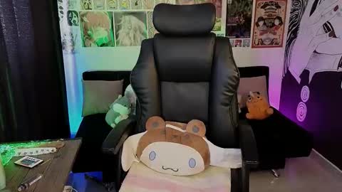    rawr   Anne Independent model      online show from February 2026 08:40:02 PM