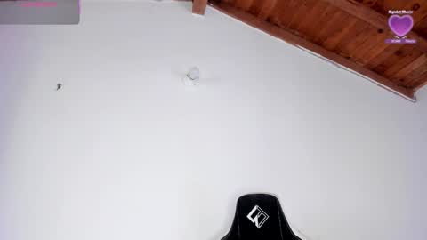 Yuliet online show from September 2025 04:34:01 PM